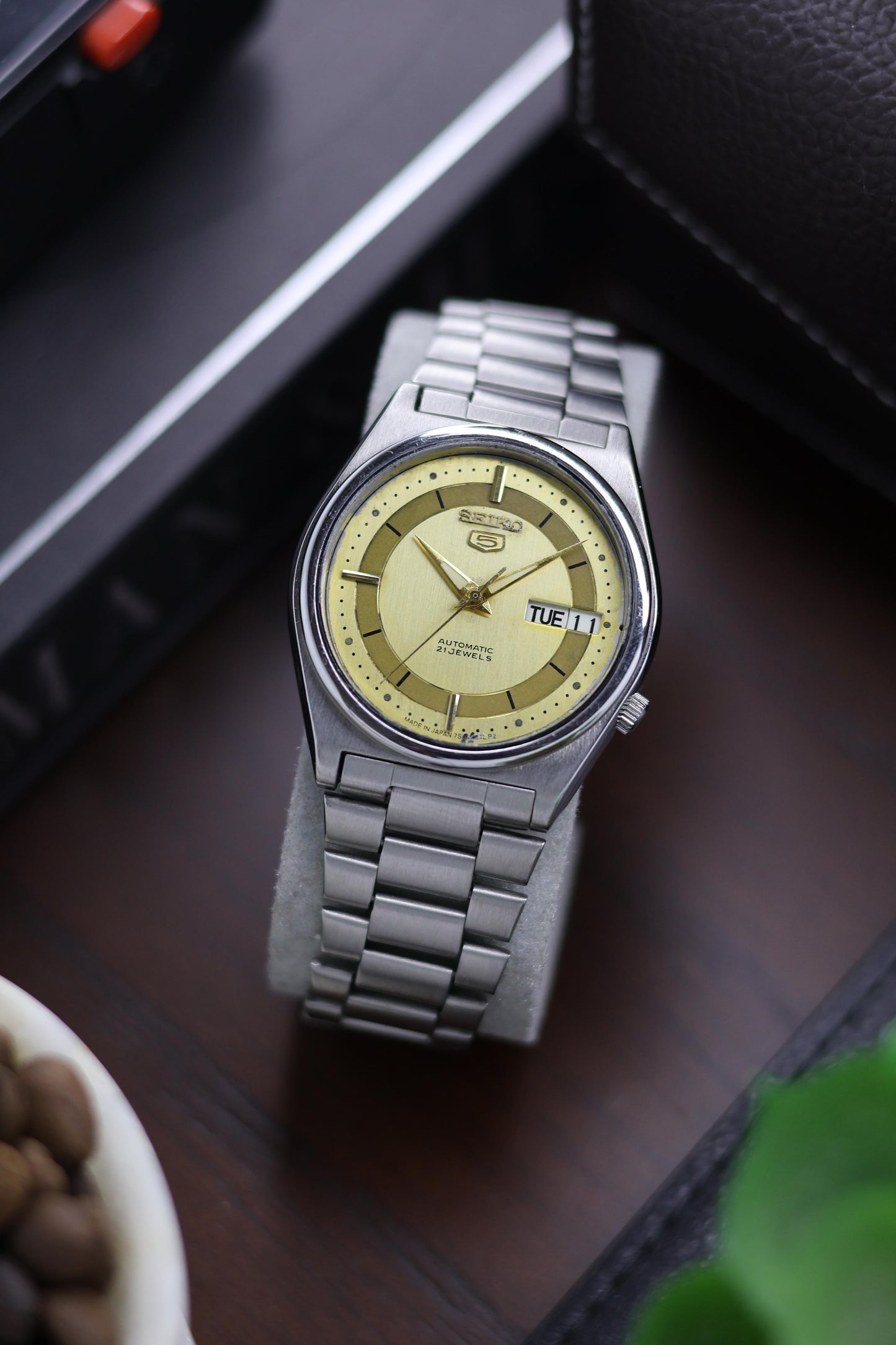 Seiko 5 Champagne Motif Dial - Automatic Vintage Watch (Pre Owned) - A216