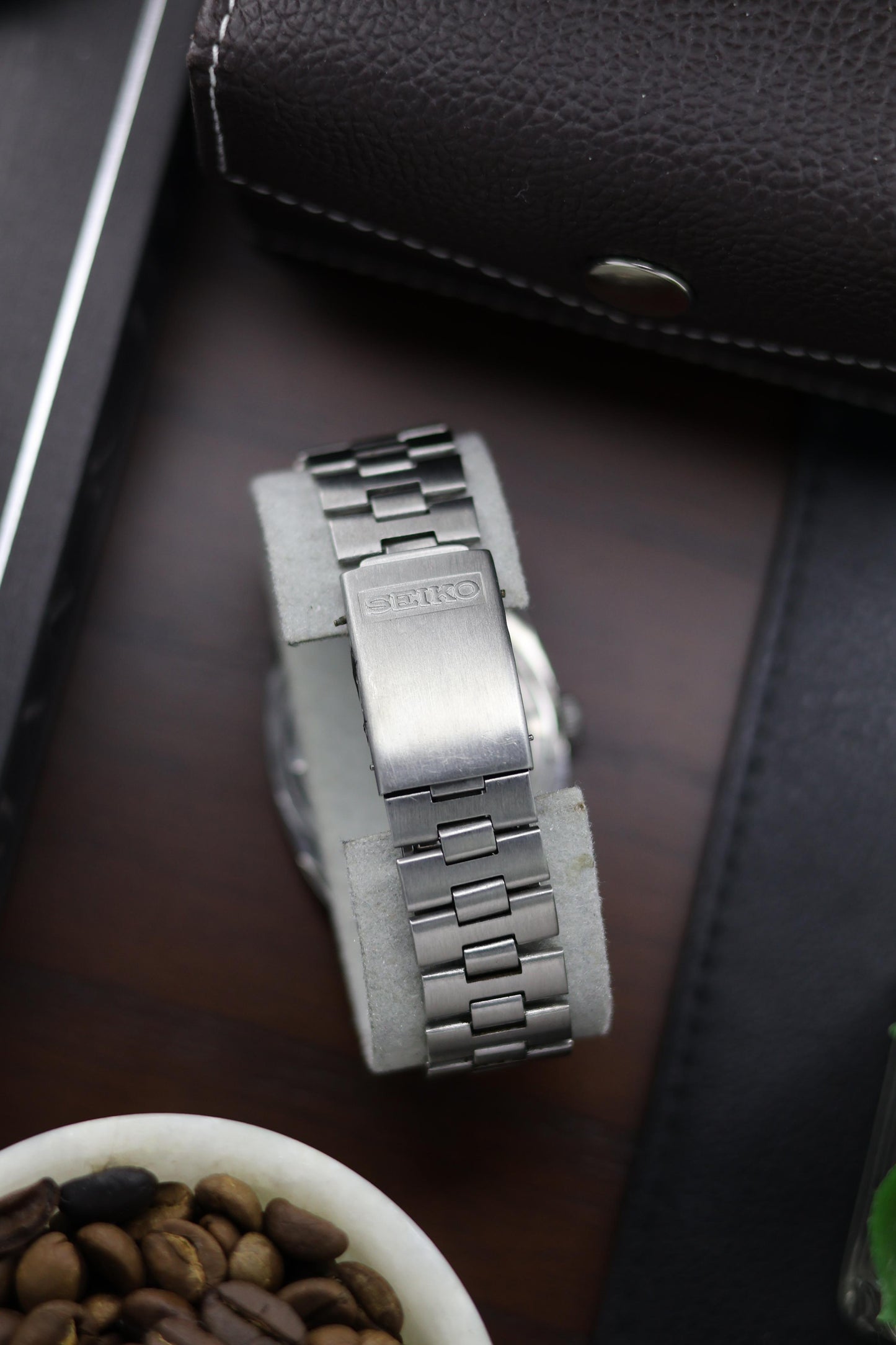 (Extremely Rare) 1970 Seiko 5 Silver Dial - Automatic Vintage Watch (Pre Owned) - A222