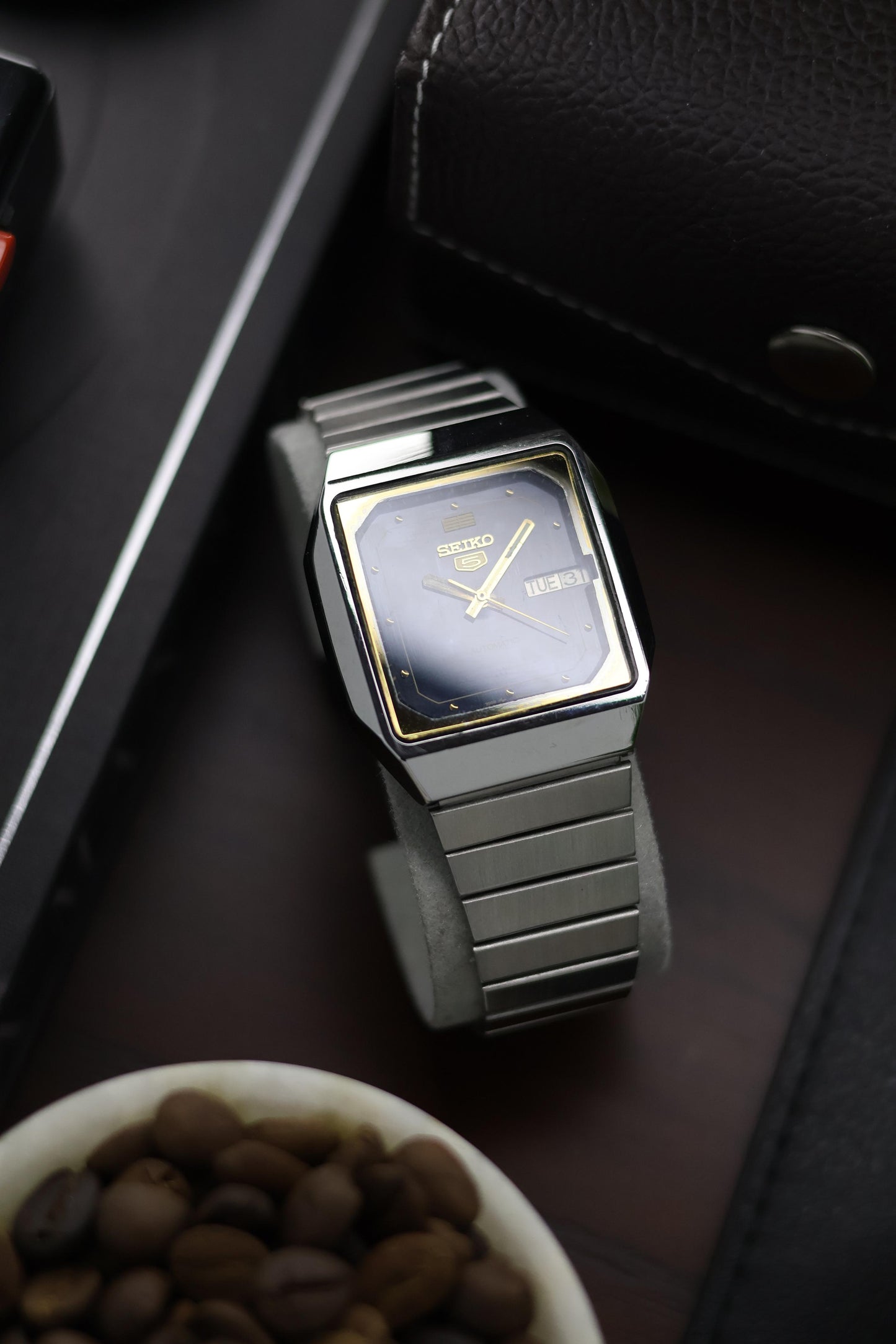 (Super Rare) 1984 Seiko 5 TV Dial - Automatic Vintage Watch (Pre Owned) - A182