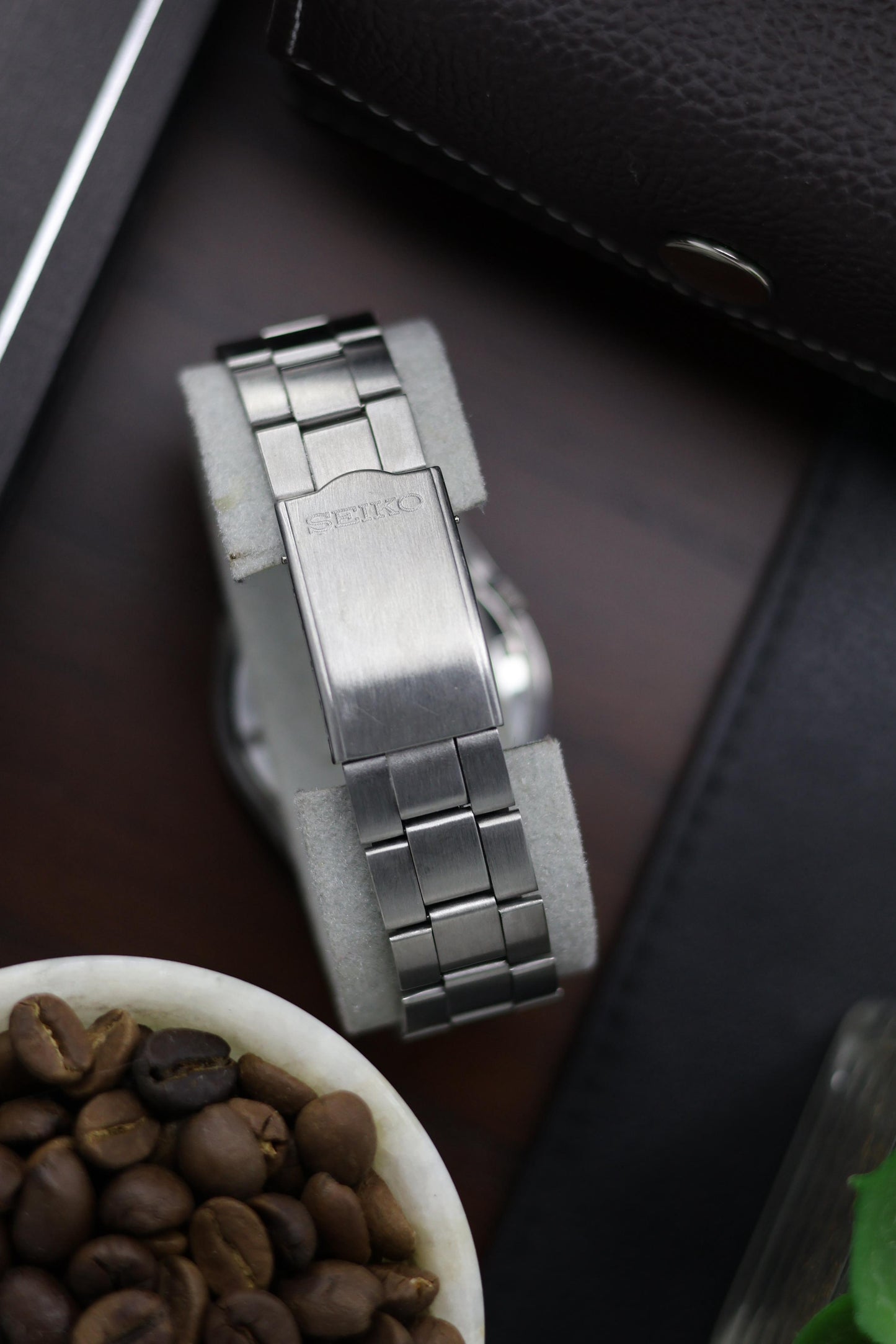 (Super Rare) 1980 Seiko 5 Grey Sunburst Dial - Automatic Vintage Watch (Pre Owned) - A181