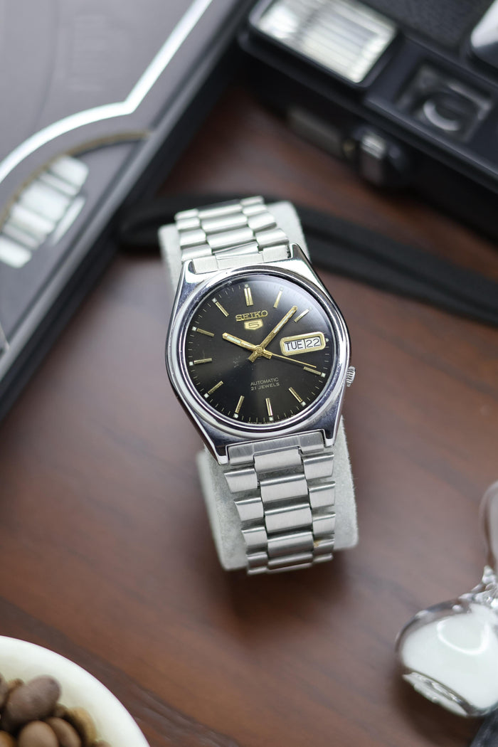 1985 Seiko 5 Black Sunray Dial - Automatic Vintage Watch (Pre Owned) - A234