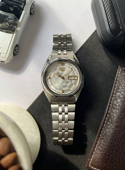 1998 Seiko 5 Silver Patterned Dial (Pre Owned)