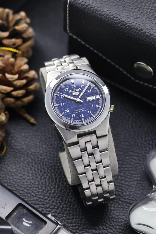 (Super Rare) Seiko 5 Blue Graph Dial with Glass Back - Automatic Vintage Watch (Pre Owned) - SE509
