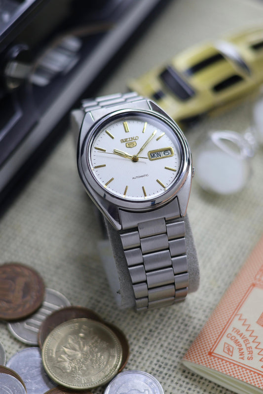 (Super Rare) Seiko 5 SNXG47 White Guilloche Dial with Glass Back - Automatic Vintage Watch (Pre Owned) - SE508
