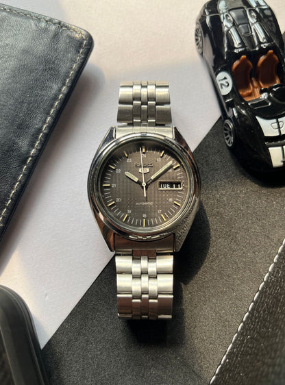 Seiko 5 Black Dial (Pre Owned)