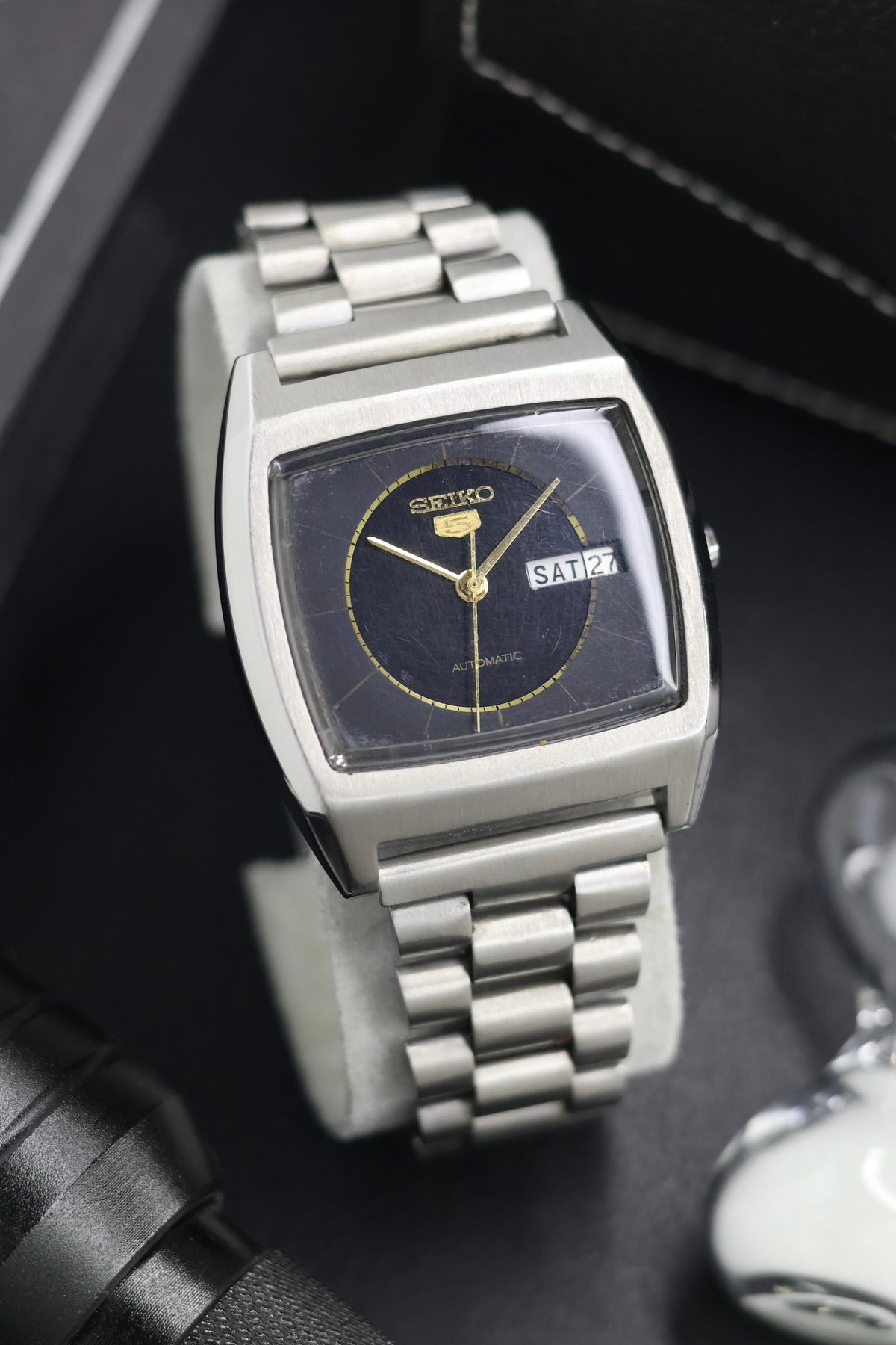 (Super Rare) 1982 Seiko 5 Navy Blue TV Dial - Automatic Vintage Watch (Pre Owned) - SE765