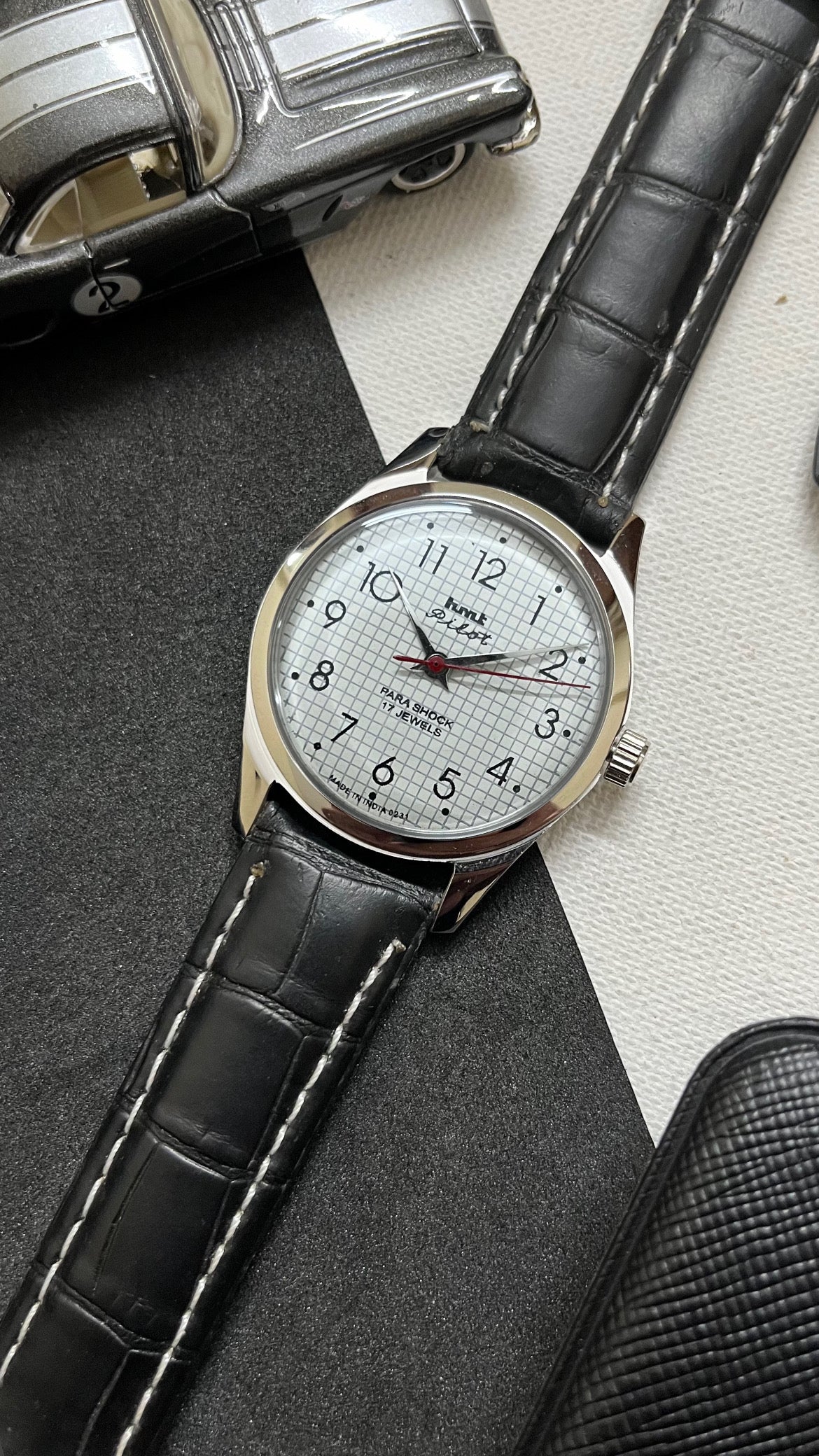 HMT Pilot Graph Dial- White