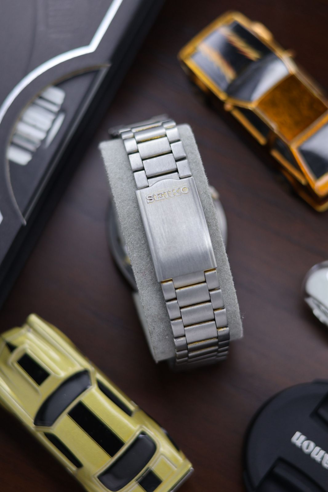 (Super Rare) Seiko 5 Yellow Motif Dial with Glass Back - Automatic Vintage Watch (Pre Owned) - SE485