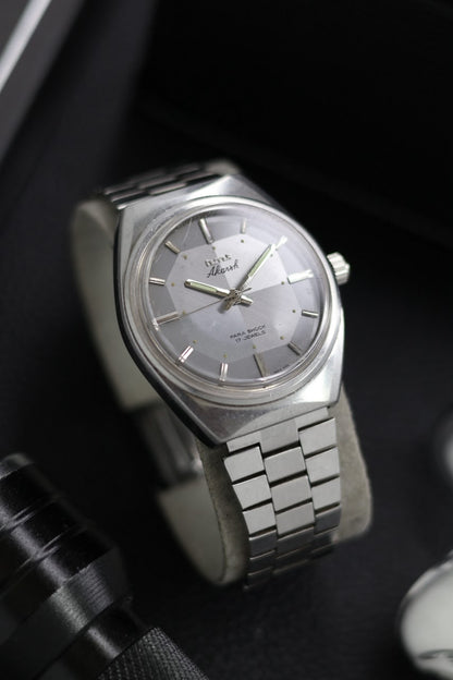 (Super Rare) Vintage HMT Akarsh - in Original Condition - Mechanical Hand Winding Watch (Pre Owned) - SE421