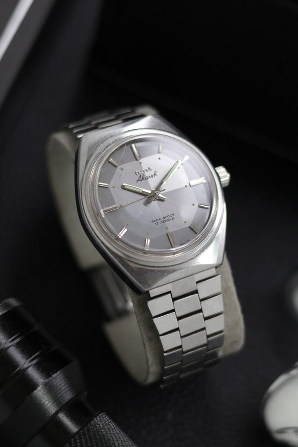(Super Rare) Vintage HMT Akarsh - in Original Condition - Mechanical Hand Winding Watch (Pre Owned) - SE421