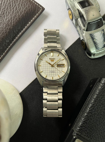 Seiko 5 White Graph Dial (Pre Owned) - #W23