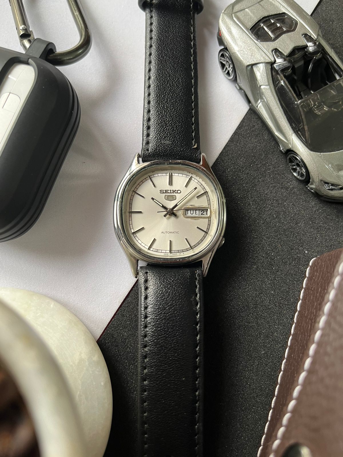 1983 Seiko 5 White Sunray Dial (Pre Owned)