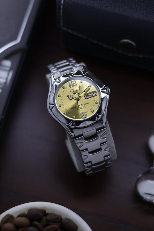 (Super Rare) Seiko 5 Sports Diver 100M Gold Dial with Glass Back - Automatic Vintage Watch (Pre Owned) - A263