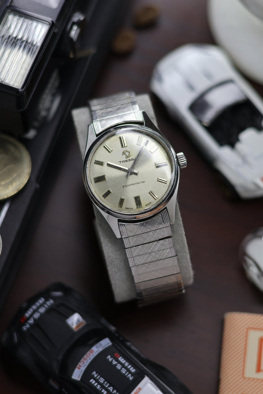 (Super Rare) TRESSA Swiss Champagne Dial - Swiss Hand-Winding Vintage Watch (Pre Owned) - SE524