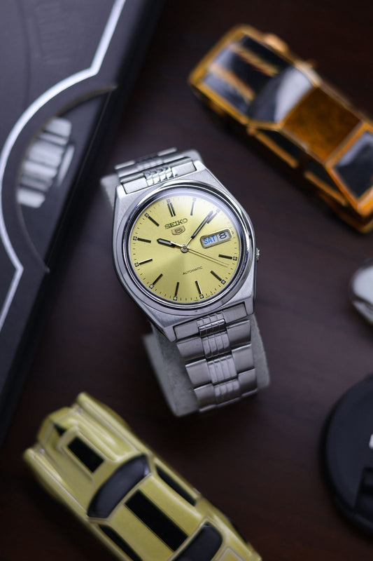 Seiko 5 Gold Sunray Dial with Glass Back - Automatic Vintage Watch (Pre Owned) - SE484