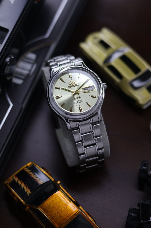 (Super Rare) Orient Tri-Star Crystal Champagne Sunray Dial - Automatic Vintage Watch (Pre Owned) - SE481