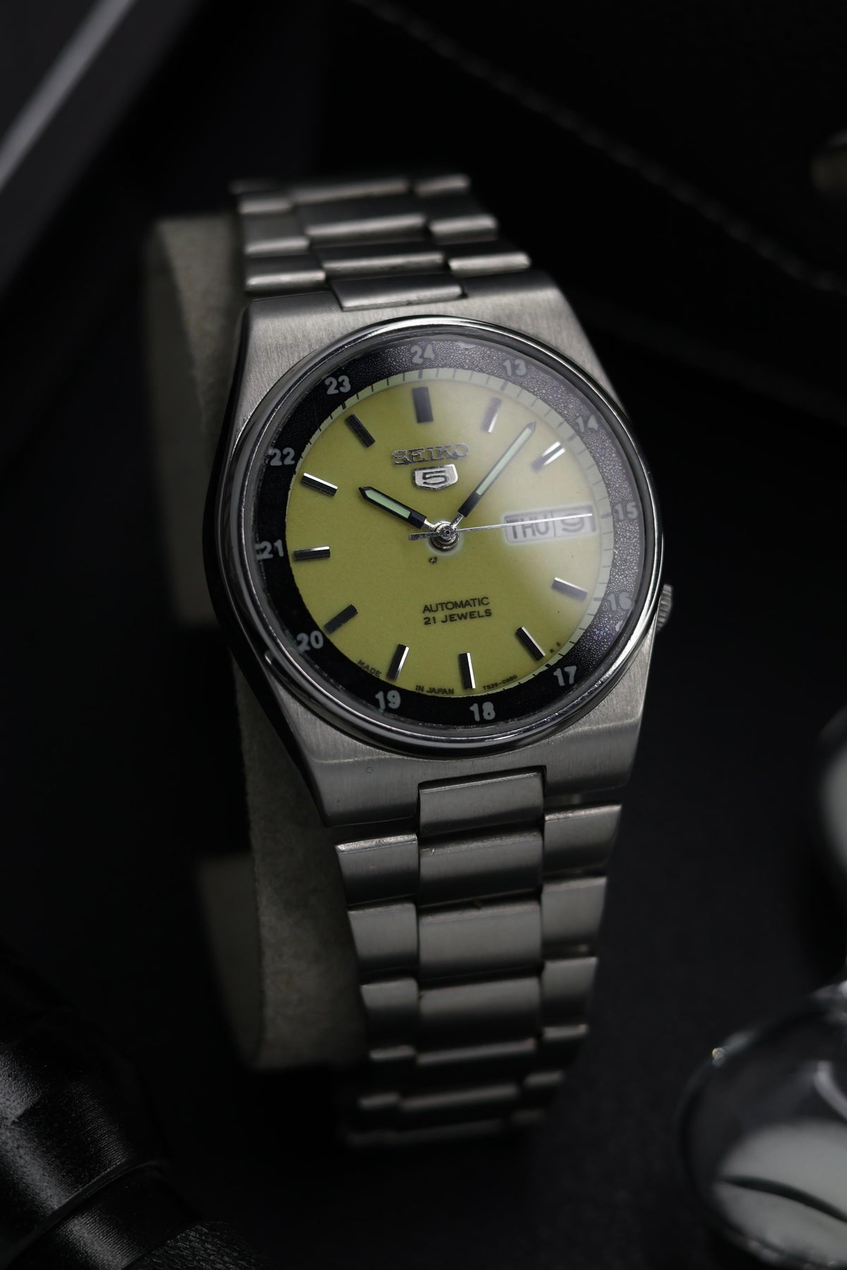 (Super Rare) 1999 Seiko 5 Railway Time Lume Dial - Automatic Vintage Watch (Pre Owned) - SE576