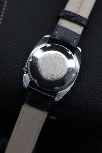 (Super Rare) 1970 Seiko 5 Sports Automatic Black Dial - Automatic Vintage Watch (Pre Owned) - SE570