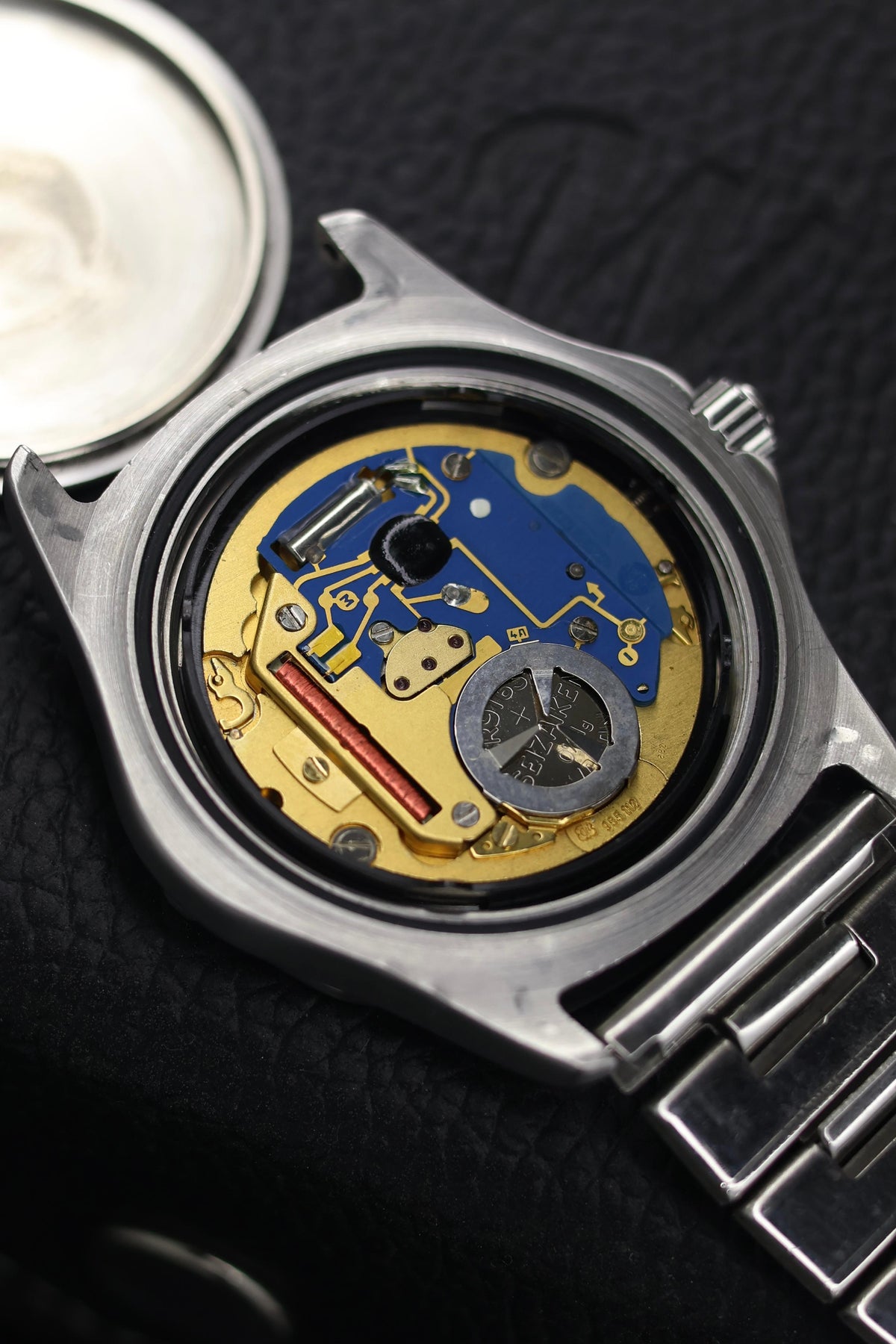 (Extremely Rare) TAG HEUER Professional 2000 Diver Silver Sunray with Mercedes Hands - Swiss Vintage Watch (Pre Owned) - SE801