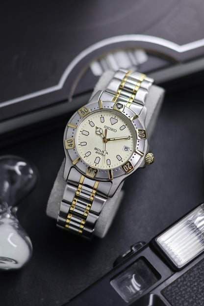 (JDM - Extremely Rare) 1993 Seiko SCUBA 200M Diver Sand Dial - Quartz Vintage Dive Watch (Pre Owned) - SE400
