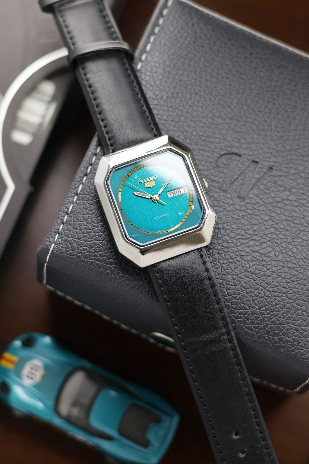 (Extremely Rare) 1980 Seiko 5 Teal Blue TV Dial - Automatic Vintage Watch (Pre Owned) - SE430