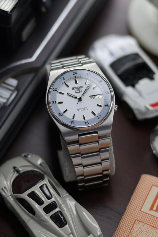 (Super Rare) 1981 Seiko 5 Railway Time White Dial - Automatic Vintage Watch (Pre Owned) - SE542