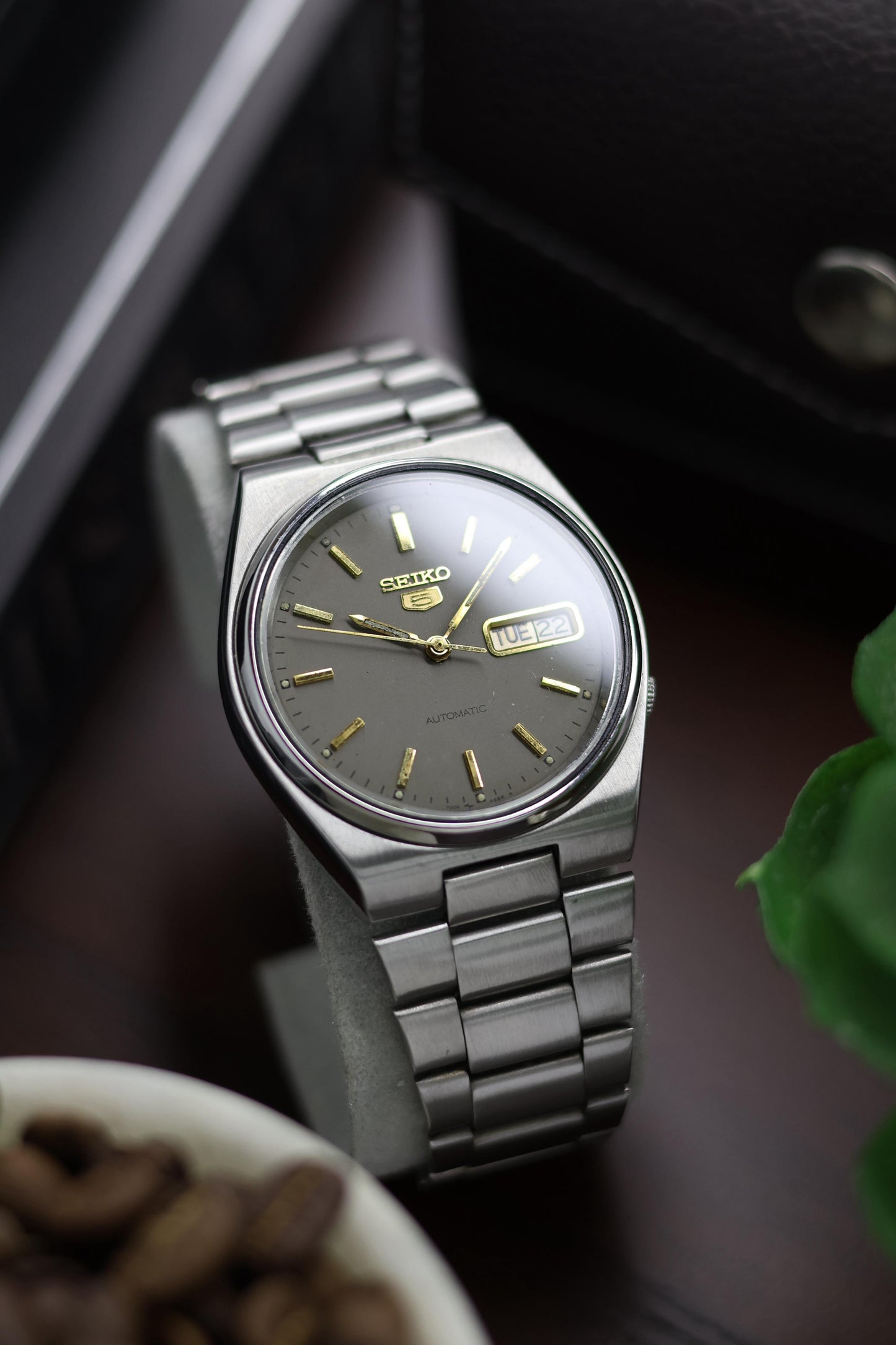 Seiko 5 Grey Dial - Automatic Vintage Watch (Pre Owned)