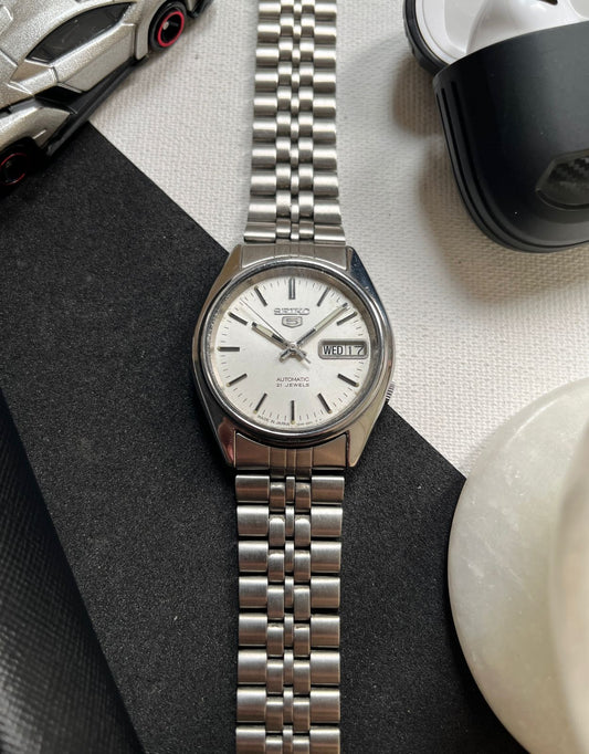 1997 Seiko 5 White Dial (Pre Owned)