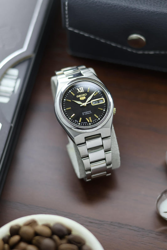 Seiko 5 Black Dial with Glass Back - Automatic Vintage Watch (Pre Owned) - A361
