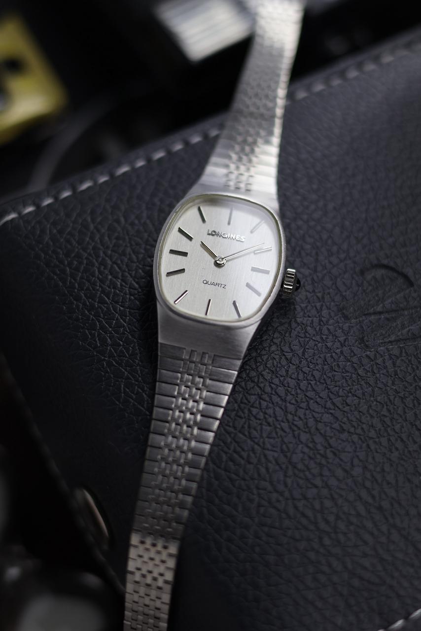 (Extremely Rare) LONGINES Ladies Silver Tonneau Dial - Swiss Vintage Watch (Pre Owned) - SE498