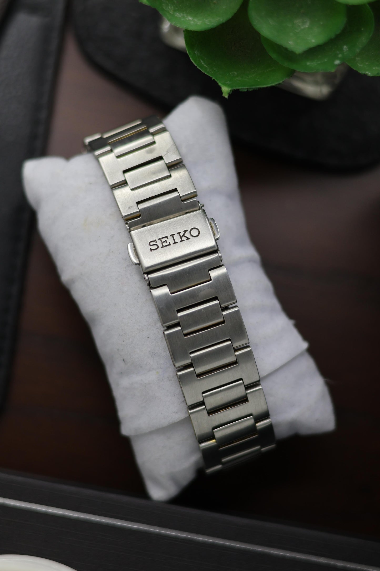 (Super Rare) Seiko 5 Champagne Guilloche Dial with Glass Back- Automatic Watch (Pre Owned)