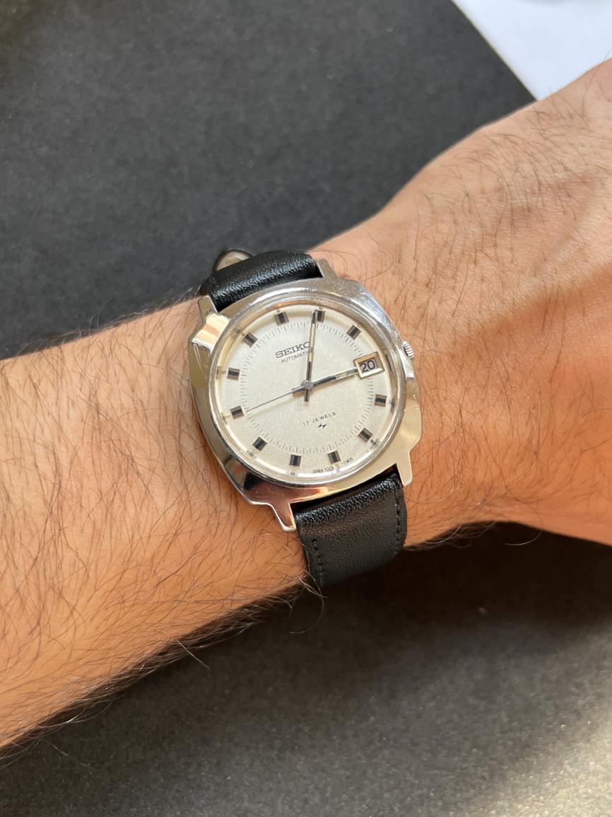 (Super Rare) 1974 Vintage Seiko 5 Square Dial (Pre Owned)