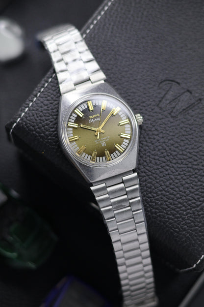 Vintage HMT Chirag Gradient Dial - in Original Condition - Mechanical Hand Winding Watch (Pre Owned) - SE583