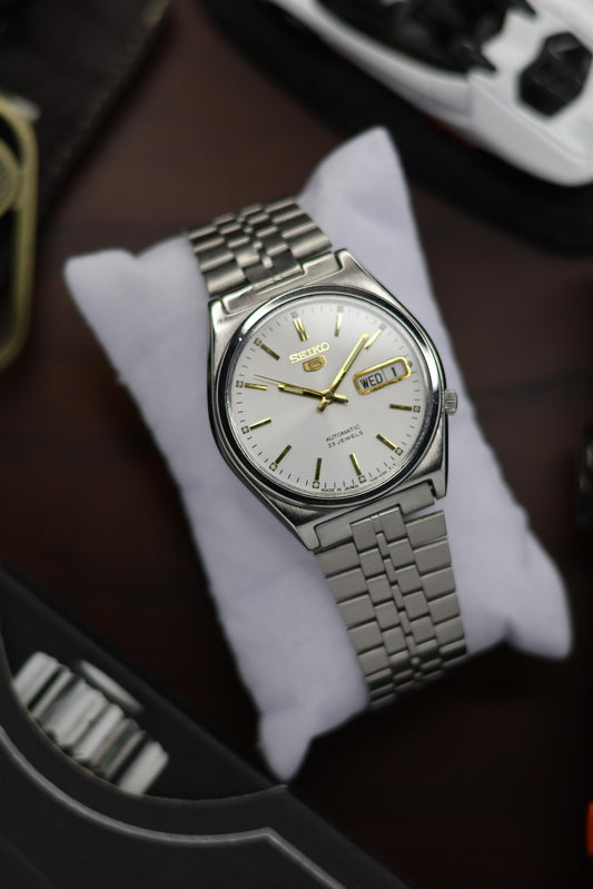 Seiko 5 23 Jewels White Dial (Pre Owned)