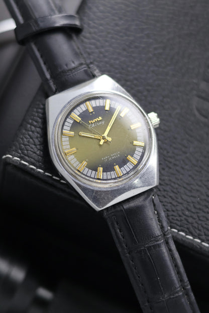 Vintage HMT Chirag - in Original Condition - Mechanical Hand Winding Watch (Pre Owned) - SE511
