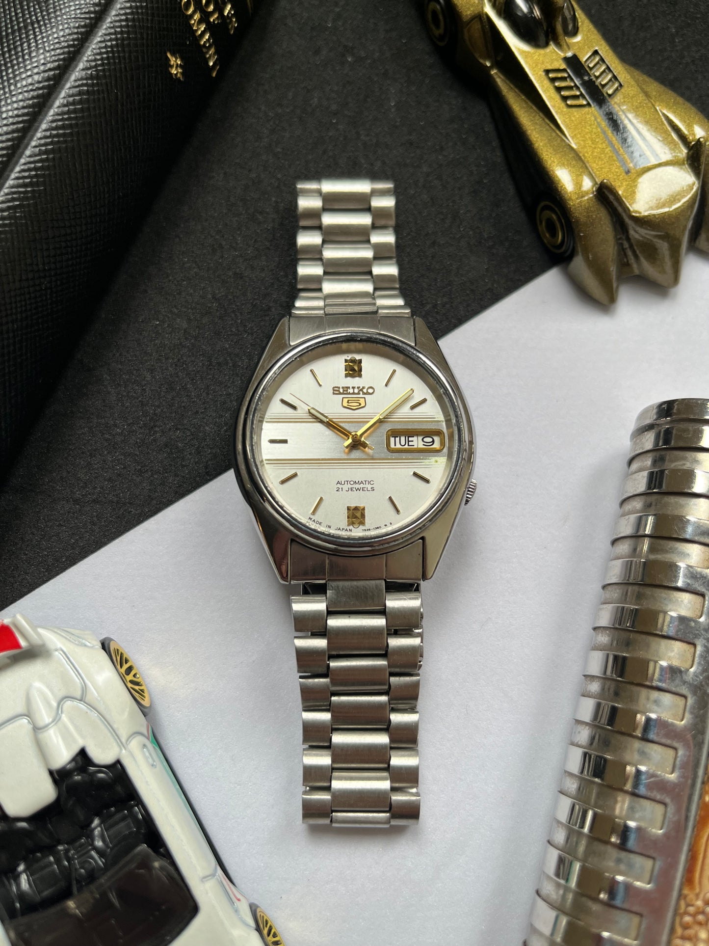 Seiko 5 - Silver Patterned Dial (Pre Owned)