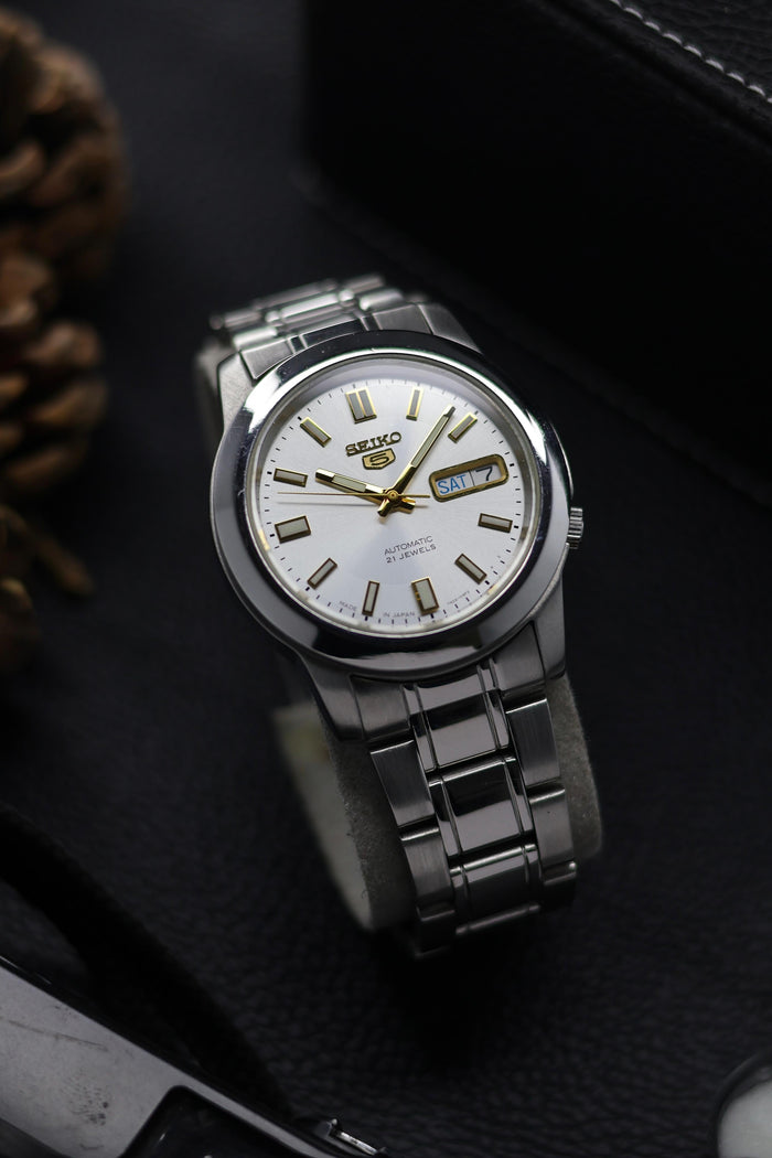 (Super Rare) Seiko 5 Silver Sunray Dial with Glass Back - Automatic Vintage Watch (Pre Owned) - SE629
