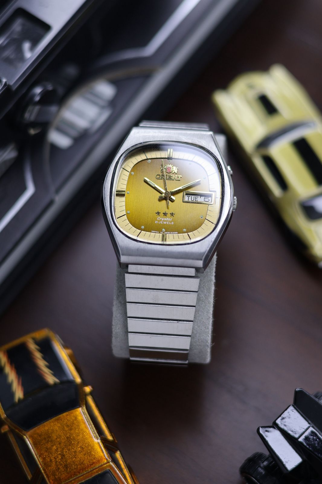 (Extremely Rare) Orient Tri-Star Crystal Gradient TV Dial - Automatic Vintage Watch (Pre Owned) - SE471