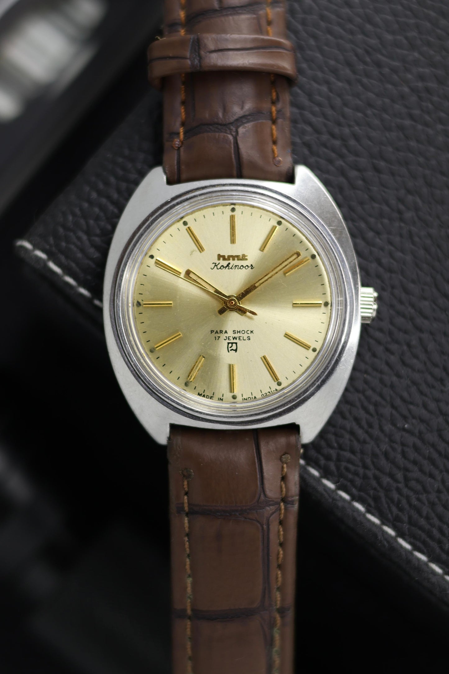 (Super Rare) Vintage HMT Kohinoor Champagne Sunray Dial - in Original Condition - Mechanical Hand Winding Watch (Pre Owned) - SE576