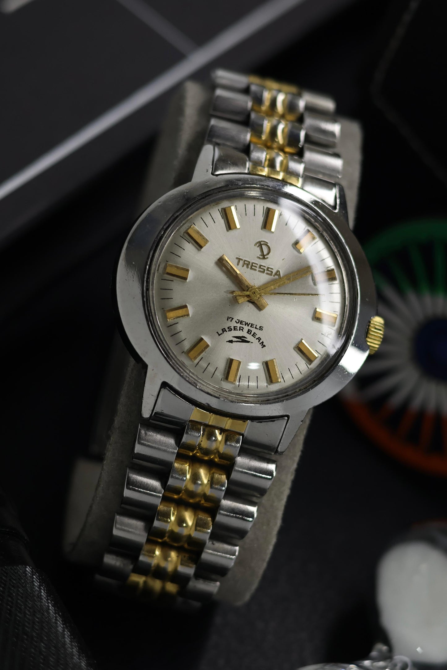 (Super Rare) TRESSA Laser Beam ‘Dynamic’ Two Tone Silver Dial - Swiss Hand-Winding Vintage Watch (Pre Owned) - SE726