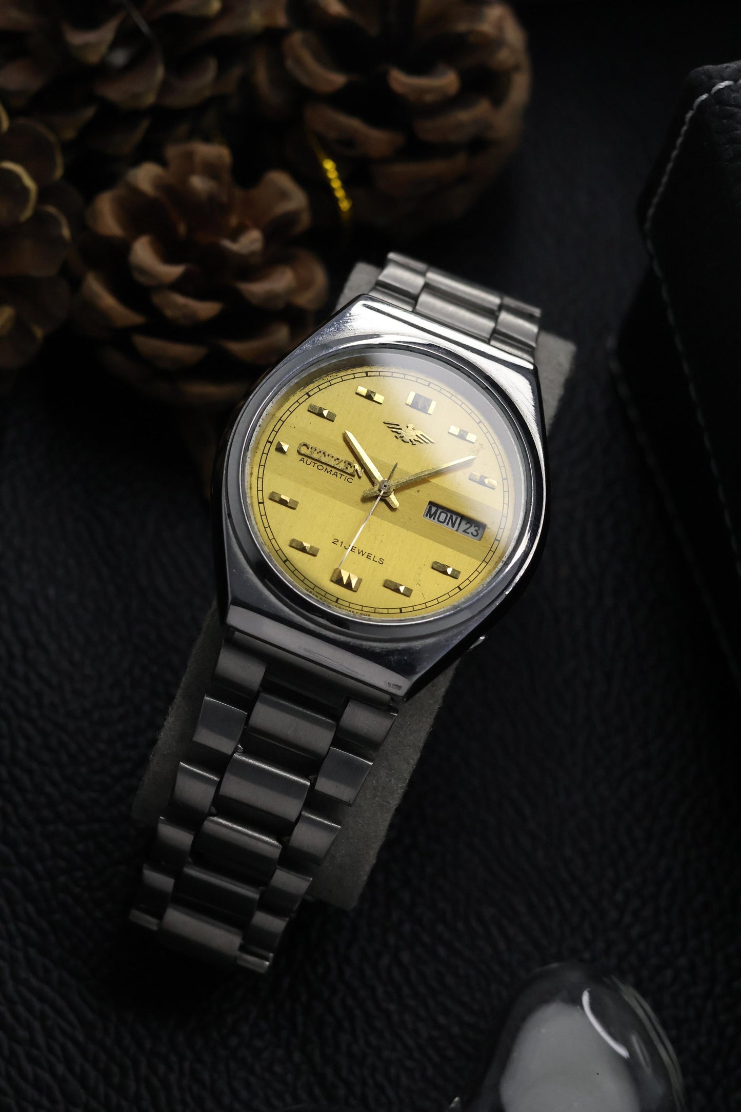 (Super Rare) Citizen Eagle 7 Gold Motif Dial - Automatic Vintage Watch (Pre Owned) - SE577