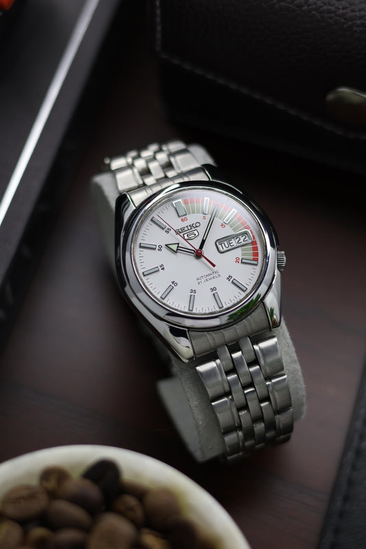 Seiko 5 White Racing Dial with Glass Back - Automatic Watch (Pre Owned)