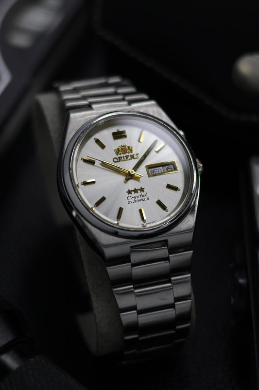 (Super Rare) Orient Tri-Star Crystal Silver Sunray Dial - Automatic Vintage Watch (Pre Owned) - SE651