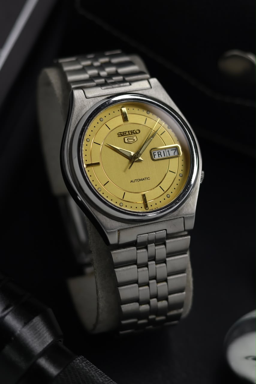(Super Rare) 1997 Seiko 5 Gold Motif Dial - Automatic Vintage Watch (Pre Owned) - SE689