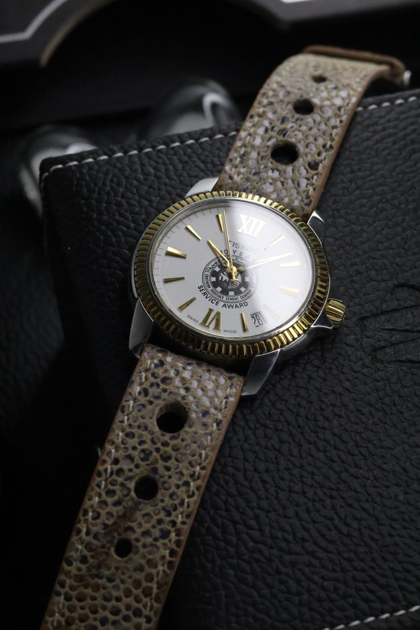(Super Rare) TISSOT 1853 BALLADE Two-Tone White Motif Dial with Fluted Bezel & Sapphire Crystal - Quartz Swiss Vintage Watch (Pre Owned) - SE516