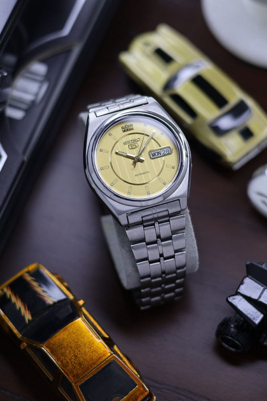 (Super Rare) Seiko 5 Gold Motif Dial - Automatic Vintage Watch (Pre Owned) - SE470