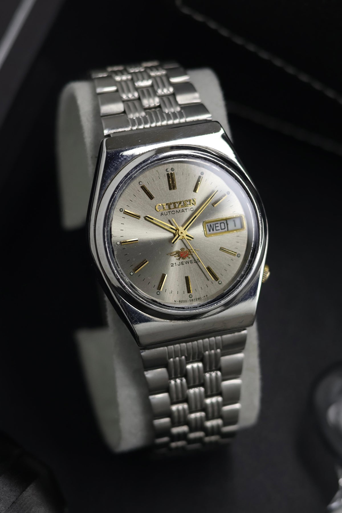 (Super Rare) Citizen Eagle 7 Silver Sunray Dial - Automatic Vintage Watch (Pre Owned) - SE788