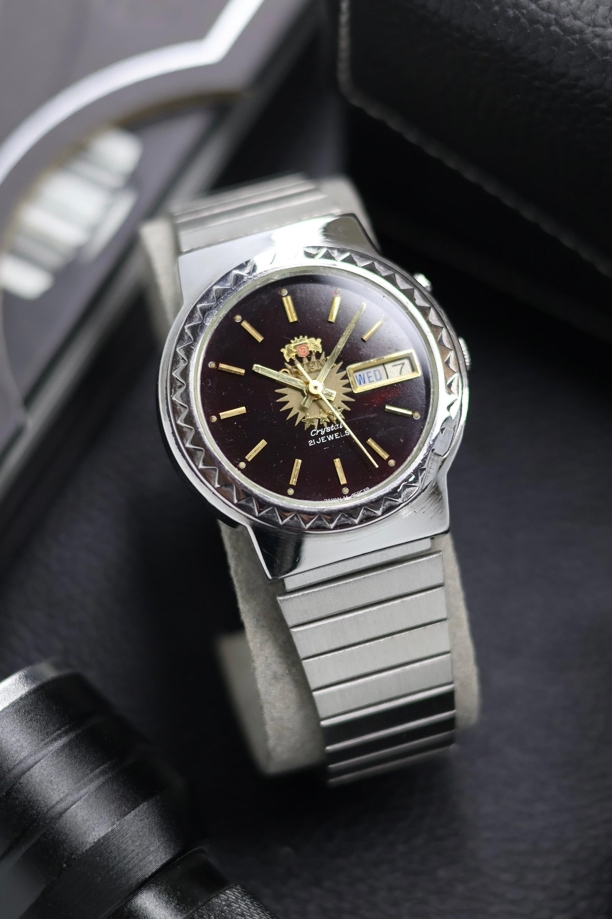 (JDM - Extremely Rare) Orient Tri-Star Crystal Lacquered Maroon Dial - Automatic Vintage Watch (Pre Owned) - SE509
