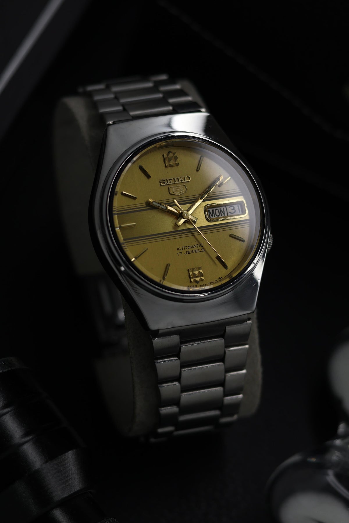 (Super Rare) 1989 Seiko 5 Gold Motif Dial - Automatic Vintage Watch (Pre Owned) - SE675