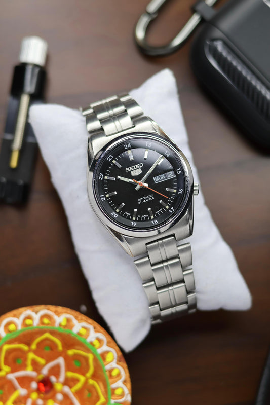 Seiko 5 Railway Time Black Dial with Glass Back (Pre Owned)